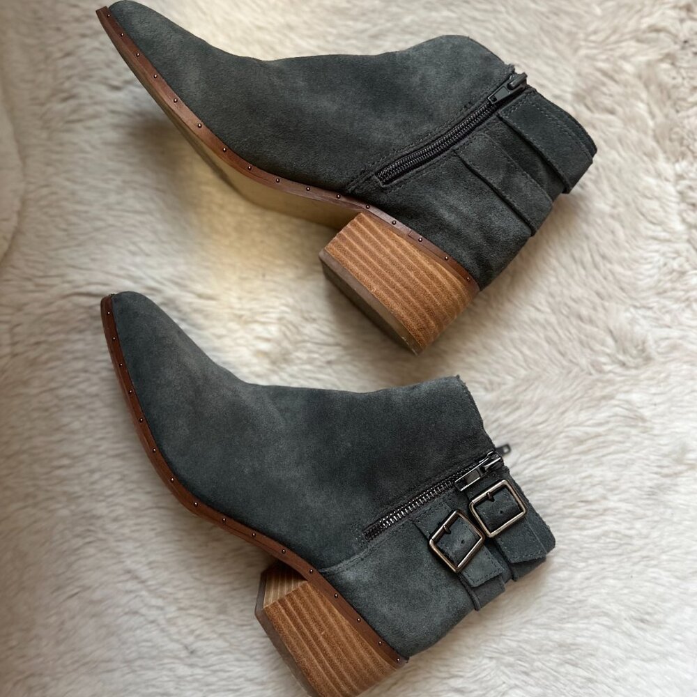 Bleecker &‎ Bond Georgia Booties – Dark Gray/Blue
